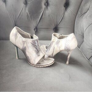 Lisa for Donald J. Pliner high heel open one toe booties